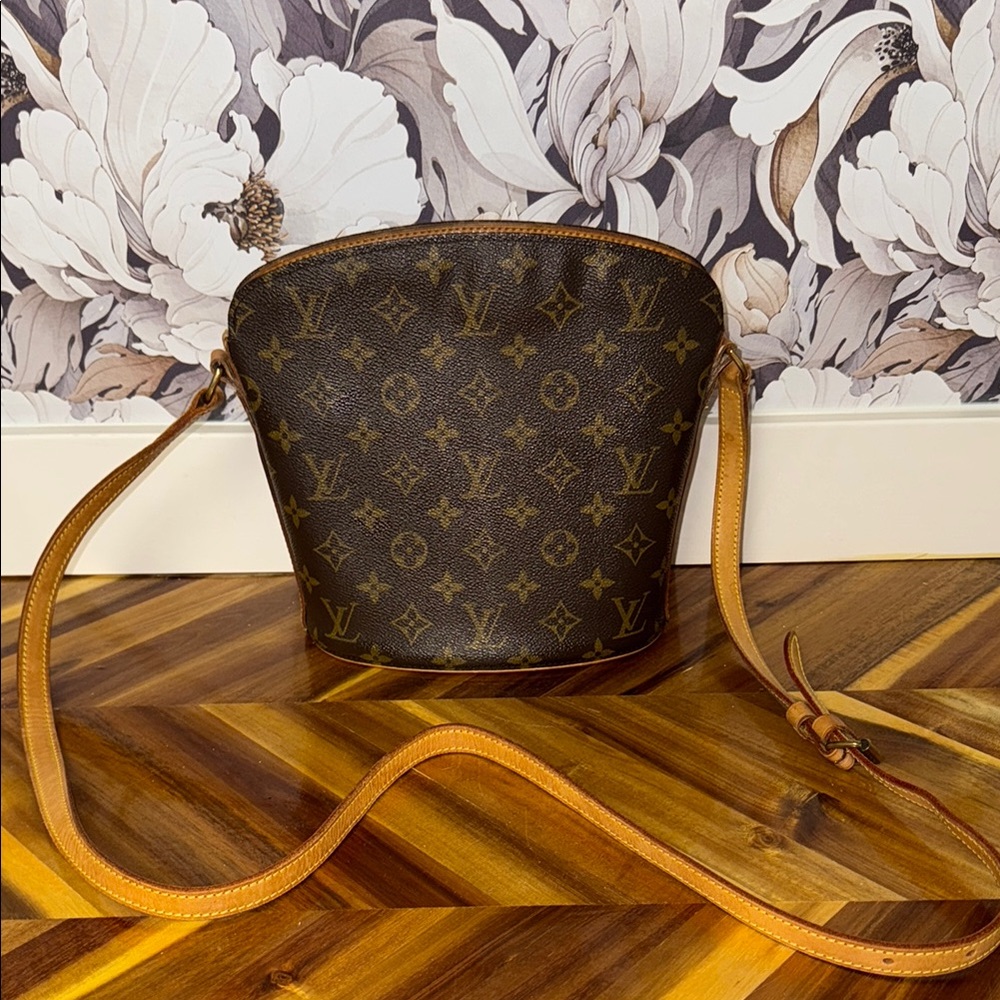 Authentic Louis Vuitton Monogram Drouot in monogram